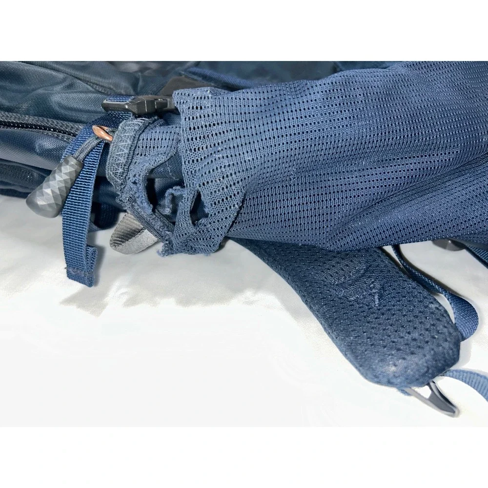 The North‎ Face Recon Backpack Navy Blue Rose Gold FlexVent Laptop Bag NF0A3KV1